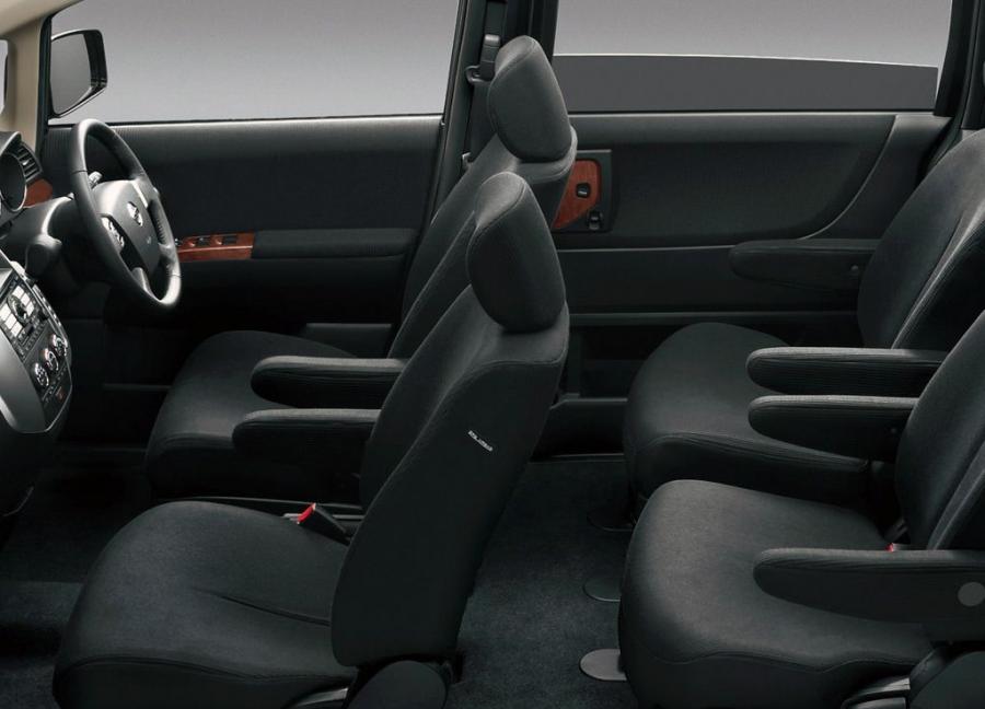  Nissan Presage 2006 года  (фото 5 из 6)